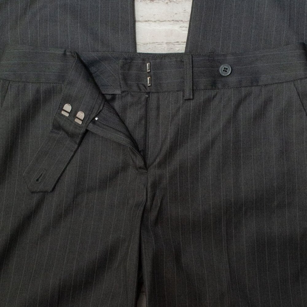 Calvin Klein Pinstripe Suit in Grey and Black size 4 - Picture 9 of 14